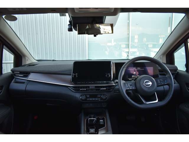 NISSAN AURA G Leather Edition Red/Black 2023′ CWAWD