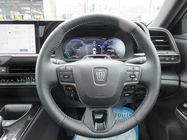 TOYOTA Crown Sport SPORT Z (Hybrid) Non-Smoking Car Pearl White 2023′ CWDIS