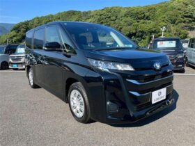 
									TOYOTA Noah 1.8 x HV 7 people Safety S Black 2024′ CWDZE full								