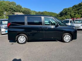
									TOYOTA Noah 1.8 x HV 7 people Safety S Black 2024′ CWDZE full								