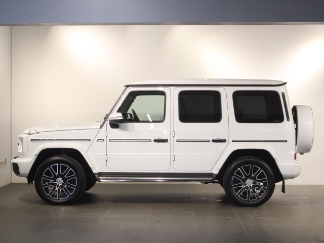 Mercedes-Benz G Class G450d Launch Edition (ISG) Pearl White 2024′ CYECB