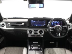 
									Mercedes-Benz G Class G450d Launch Edition (ISG) Pearl White 2024′ CYECB full								