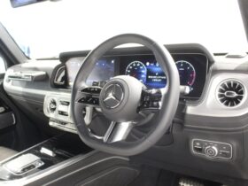 
									Mercedes-Benz G Class G450d Launch Edition (ISG) Pearl White 2024′ CYECB full								