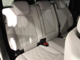 
									Mercedes-Benz G Class G450d Launch Edition (ISG) Pearl White 2024′ CYECB full								