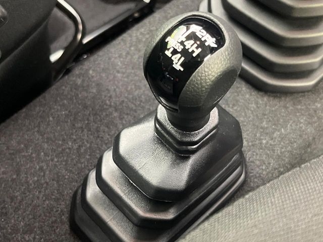 SUZUKI Jimny XG White 2025′ CYELW