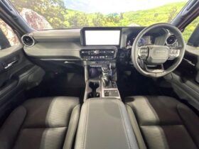 
									TOYOTA Land Cruiser Wagon VX Black 2024′ CYF0A full								