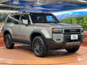 
									TOYOTA Land Cruiser Wagon VX Gray 2024′ CYF0Q full								