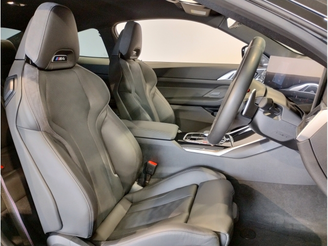 BMW M4 Competition M xDrive Black 2023′ D0BL5