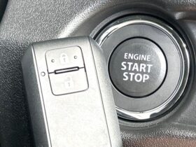 
									SUZUKI Jimny XC Pearl White 2025′ D0JKR full								