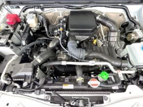 
									SUZUKI Jimny XC Pearl White 2025′ D0JKR full								