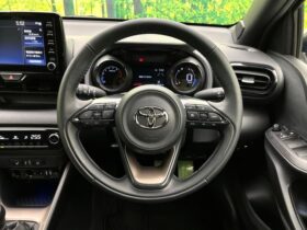
									TOYOTA Yaris Z White 2023′ D0JLN full								