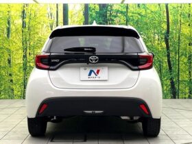 
									TOYOTA Yaris Z White 2023′ D0JLN full								