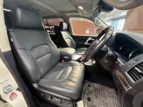 
									TOYOTA Land Cruiser Wagon ZX Pearl White 2018′ D0JRC full								