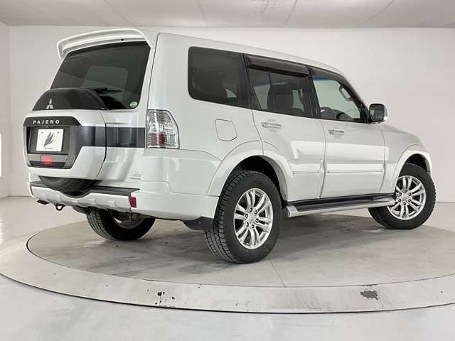 MITSUBISHI Pajero Super Exceeded Pearl White 2014′ D0KO6