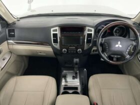 
									MITSUBISHI Pajero Super Exceeded Pearl White 2014′ D0KO6 full								