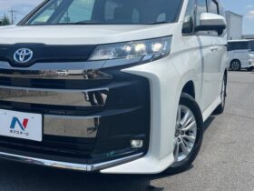 
									TOYOTA Noah S-G Pearl White 2023′ D0KVW full								