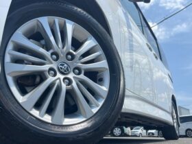 
									TOYOTA Noah S-G Pearl White 2023′ D0KVW full								