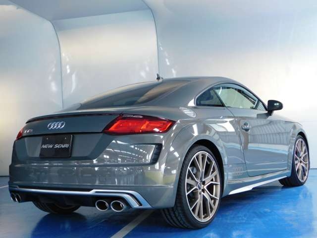 Audi TT Memorial Edition Brown/Gray 2023′ D0KYX