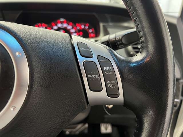 Honda Odyssey Absolut Pearl White 2004′ D0L7U