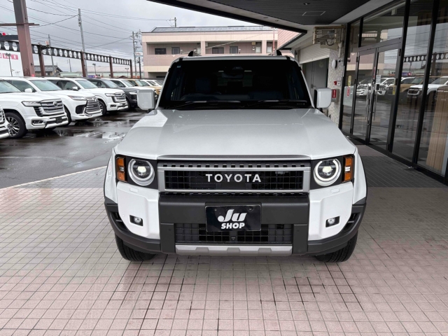 TOYOTA Land Cruiser Wagon VX   125KM Pearl White 2024′ D2GRW