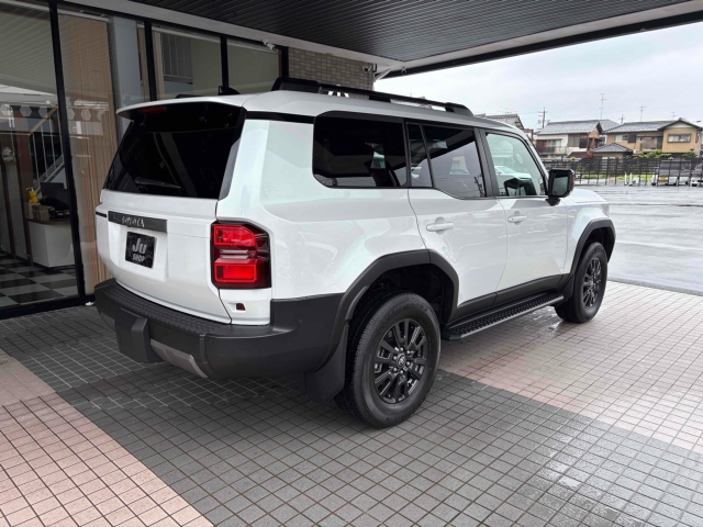 TOYOTA Land Cruiser Wagon VX   125KM Pearl White 2024′ D2GRW