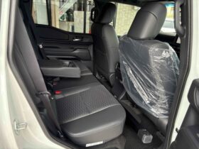 
									TOYOTA Land Cruiser Wagon VX   125KM Pearl White 2024′ D2GRW full								