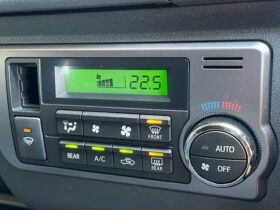 
									TOYOTA Hiace Van Wide S-GL Dark Prime 2 Long MR Pearl White 2023′ D2PIS full								