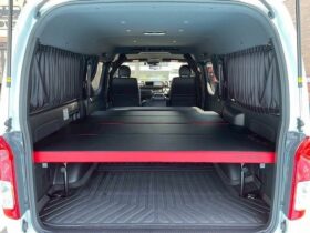 
									TOYOTA Hiace Van Wide S-GL Dark Prime 2 Long MR Pearl White 2023′ D2PIS full								