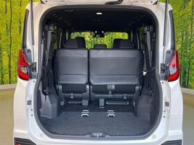 
									TOYOTA Noah S-G Pearl White 2023′ D2PW2 full								