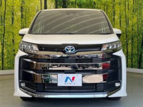 
									TOYOTA Noah S-G Pearl White 2023′ D2PW2 full								