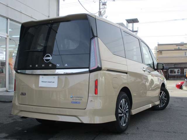 NISSAN Serena e-4ORCE Highway Star V Beige 2024′ D2QNM