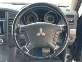 
									MITSUBISHI Pajero Long EXCEED Black 2013′ D2T99 full								
