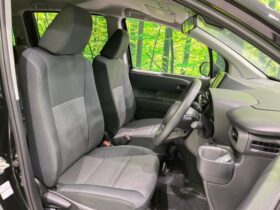 
									TOYOTA Sienta X Black 2025′ D4TPM full								