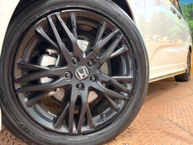 
									Honda Odyssey Absolute EX Black Edition Pearl White 2024′ D4U76 full								