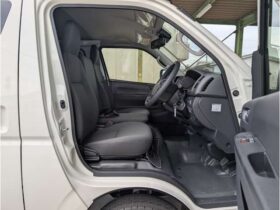 
									TOYOTA Hiace Van DX GL Package Long White 2025′ D4ULB full								