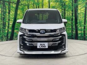 
									TOYOTA Noah S-Z Pearl White 2024′ D4VPE full								