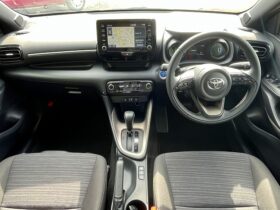 
									TOYOTA Yaris Hybrid Z Pearl White 2023′ D4XKI full								
