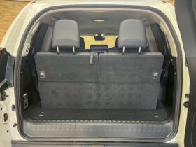 
									TOYOTA Land Cruiser Prado TZ-G Pearl White 2023′ D6YXL full								
