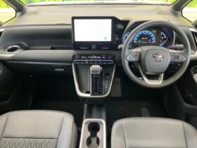 
									TOYOTA Noah Hybrid S-Z Pearl White 2025′ D6Z2C full								