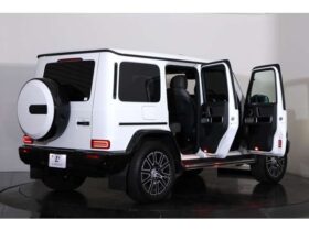 
									Mercedes-Benz G Class G450d Launch Edition (ISG) Pearl White 2024′ D6ZXB full								