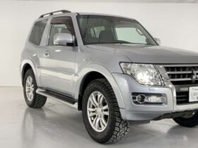 
									MITSUBISHI Pajero VR-2 Silver 2016′ D70GQ full								