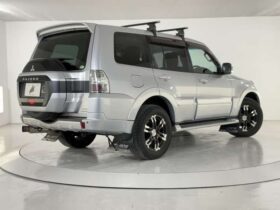 
									MITSUBISHI Pajero Super Exceeded Silver 2015′ D70GU full								
