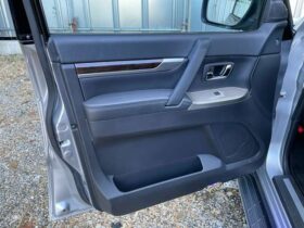 
									MITSUBISHI Pajero Super Exceeded Silver 2015′ D70GU full								