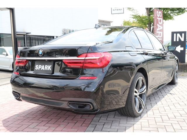 BMW 7 Series 740i M Sport Black 2015′ D7E7L