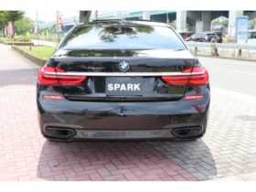 
									BMW 7 Series 740i M Sport Black 2015′ D7E7L full								