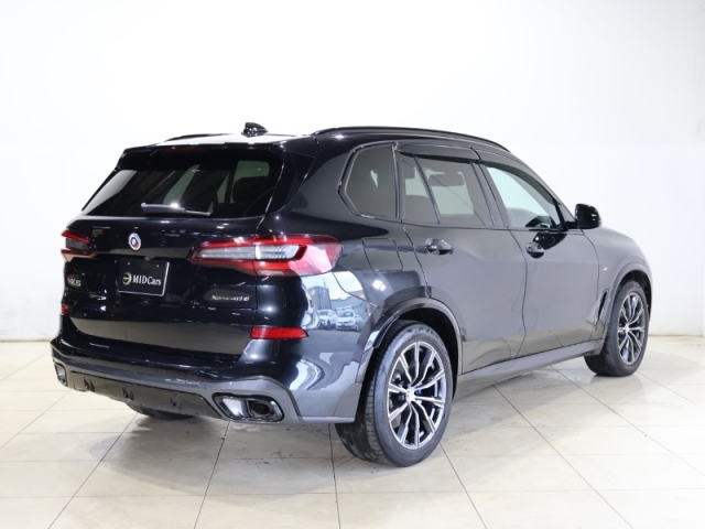 BMW X5 xDrive40d M Sport Black 2023′ D893R