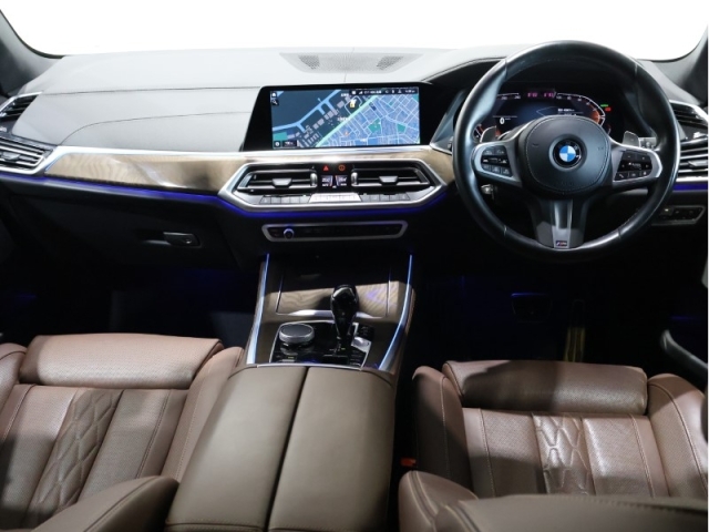 BMW X5 xDrive40d M Sport Black 2023′ D893R