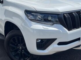 
									TOYOTA Land Cruiser Prado TX L Packet Matte Black Ed Pearl White 2023′ D94II full								
