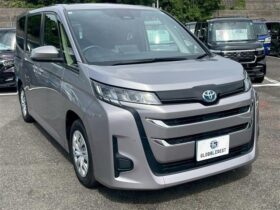 
									TOYOTA Noah 1.8 x HV 7 people Safety S Gray 2024′ D98LE full								