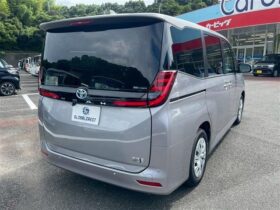 
									TOYOTA Noah 1.8 x HV 7 people Safety S Gray 2024′ D98LE full								